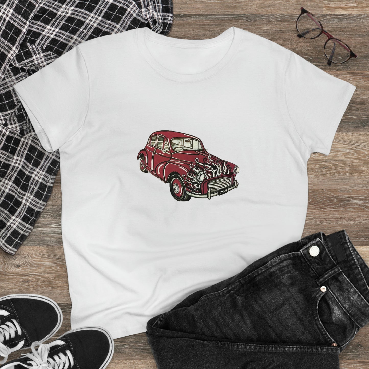 Women's Tee. Morris Minor Mini. "Go the Maroons"