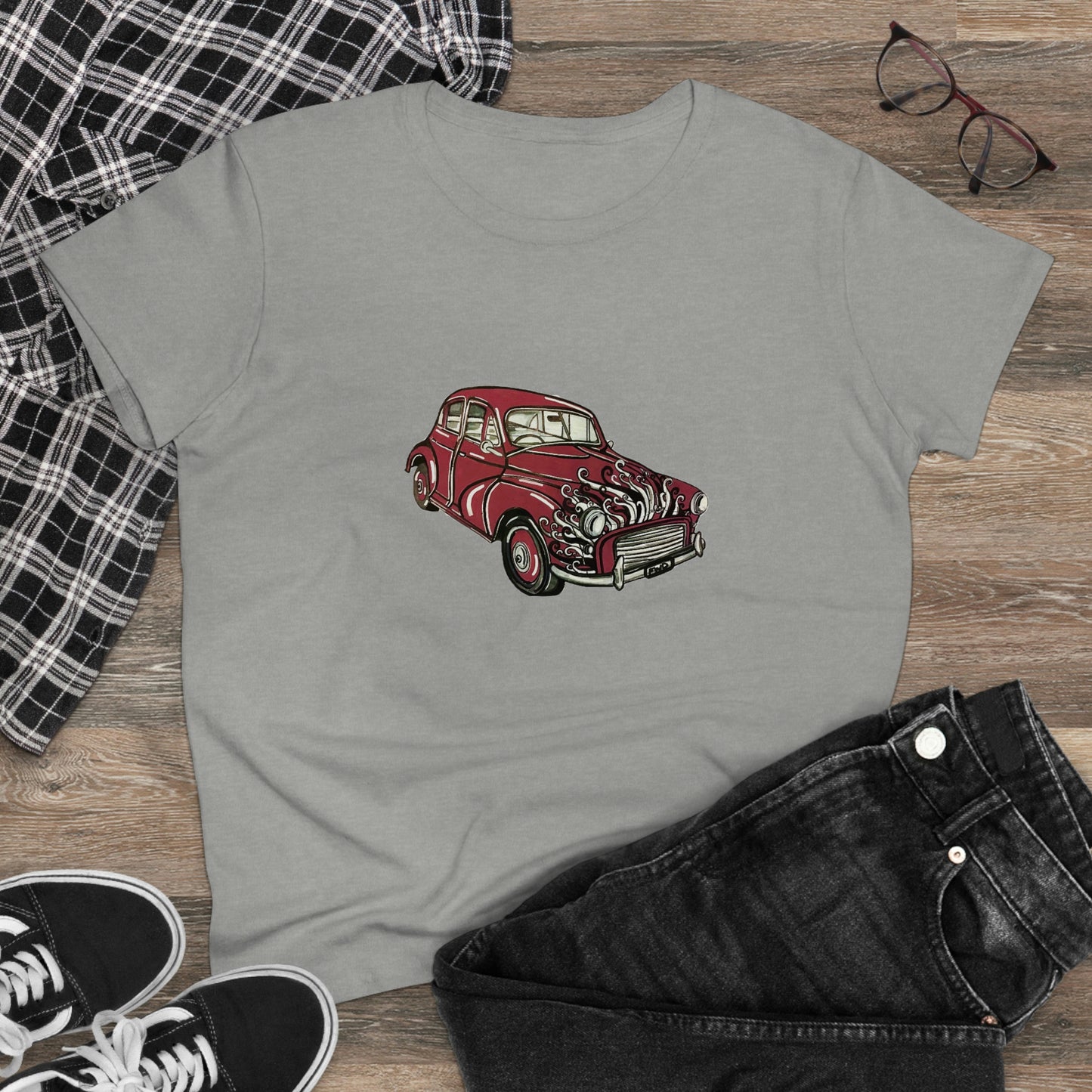 Women's Tee. Morris Minor Mini. "Go the Maroons"